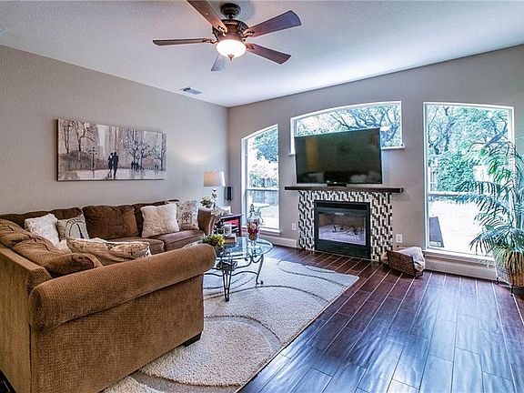 4th image of 1510 Avery Elissa Ln