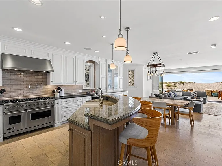 7304 W Oceanfront — Photo 15