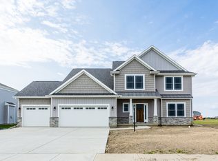 4811 Oakdale Dr, Champaign, IL 61822