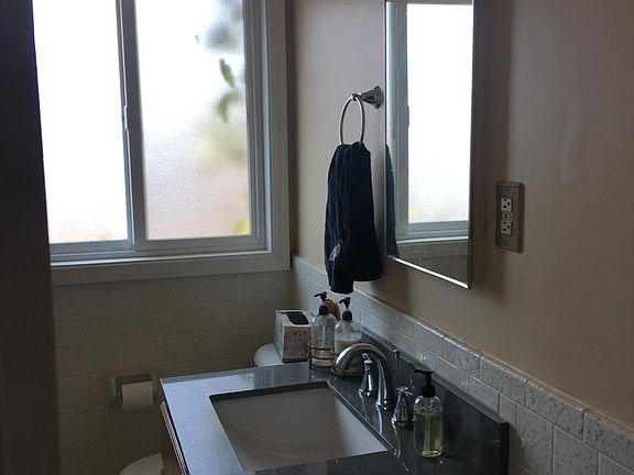 3rd image of 10334 Quill Ave