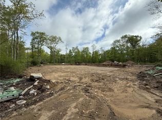 12 Fanning Pl, Hopkinton, RI 02833