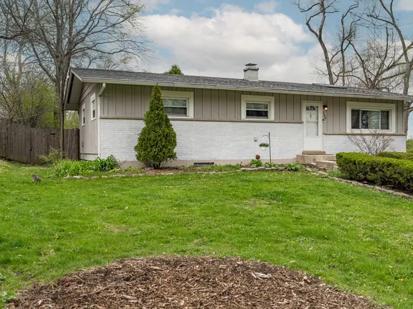 526 Gamble Dr, Lisle, IL 60532