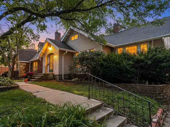 1914 40th Pl, Des Moines, IA 50310