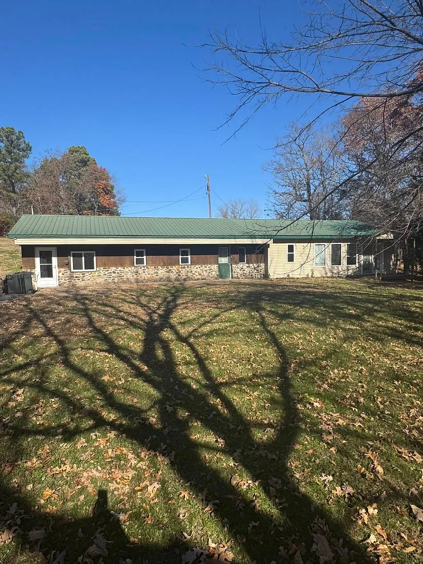 3100 Friendship Rd photo 1