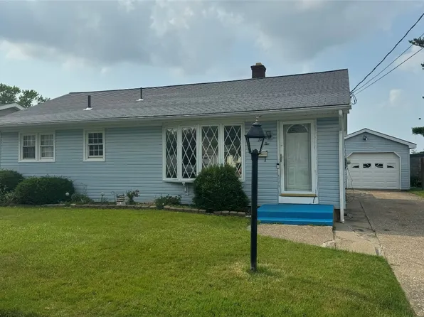 1662 W 41st St, Erie, PA 16509