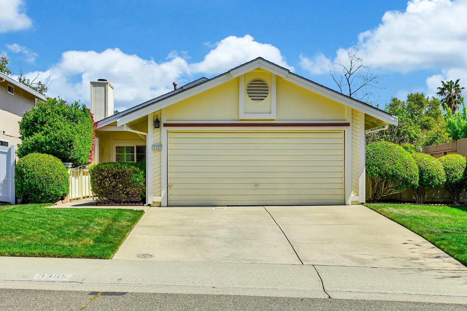 3385 Brownlea Cir photo 1