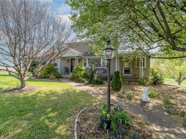 401 1st St, Whitehall, PA 18052