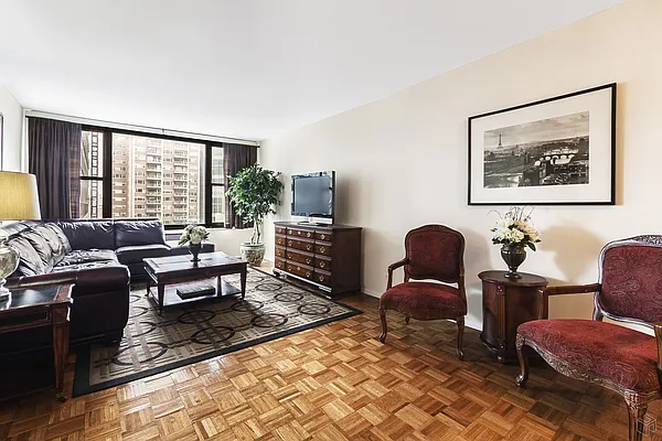 Rented by Halstead Real Estate | media 15