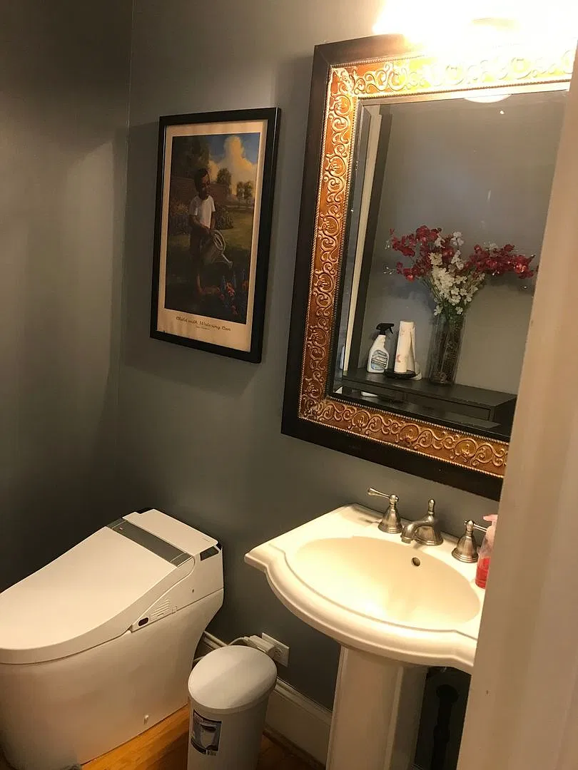 Charming 2BR Duplex in Belmont — Photo 3