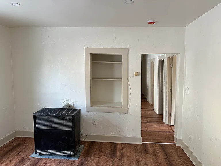225 Vernon St #1 — Photo 4
