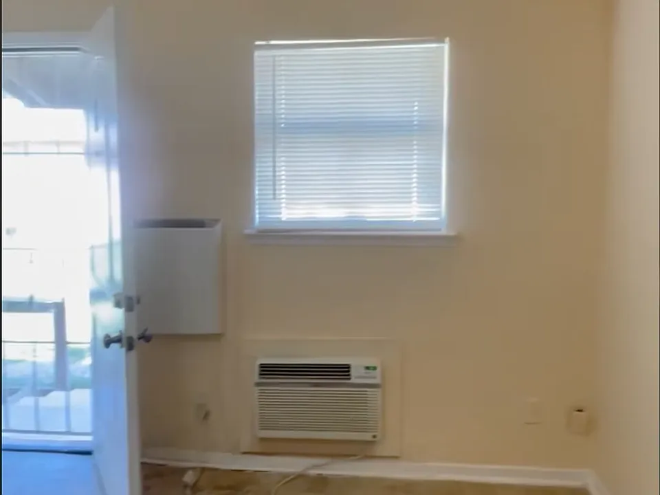 339 Clovis Pl #1