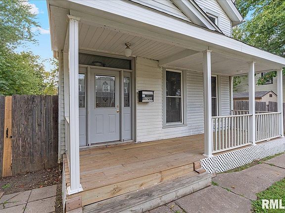 3rd image of 1220 College Ave