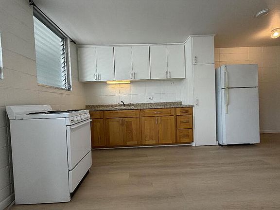 3rd image of 1259 Matlock Ave #7
