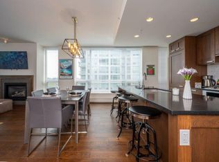 222 Riverfront Ave SW #1523, Calgary, AB T2P 0W3