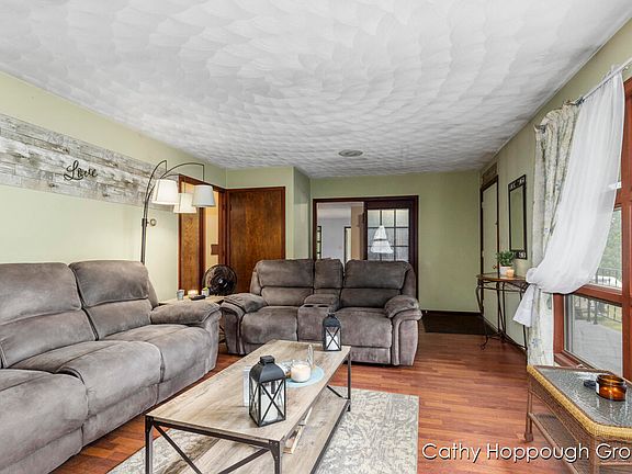 4th image of 3870 W Lincoln Ave