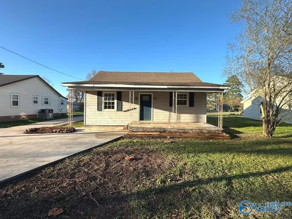 131 Wilson Mann Rd, Owens Cross Roads, AL 35763