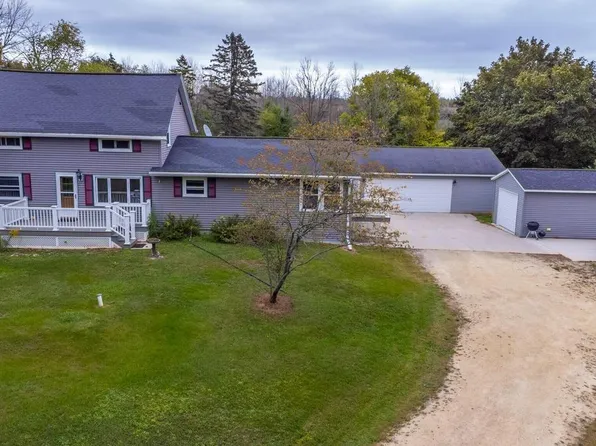 N1953 Dewitt ROAD, Oostburg, WI 53070