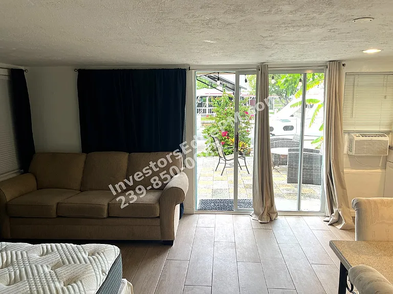 1148 Harbor Dr #2 — Photo 3