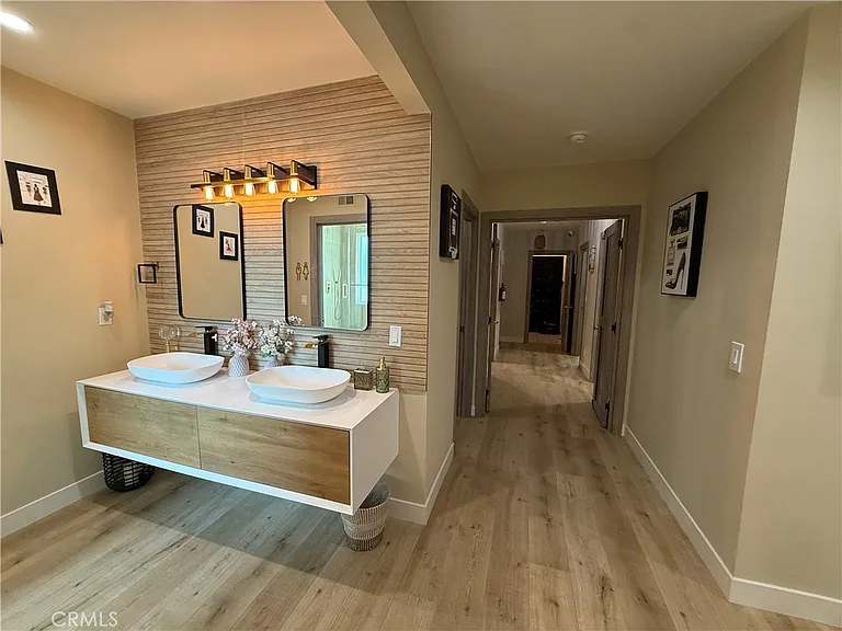 17608 Orna Dr — Photo 26