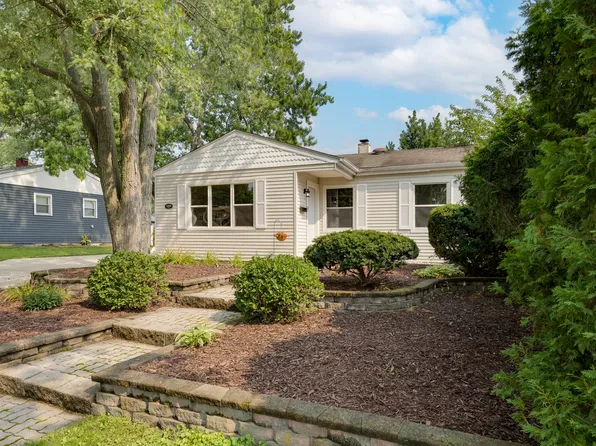 1684 Poplar Ave, Hanover Park, IL 60133