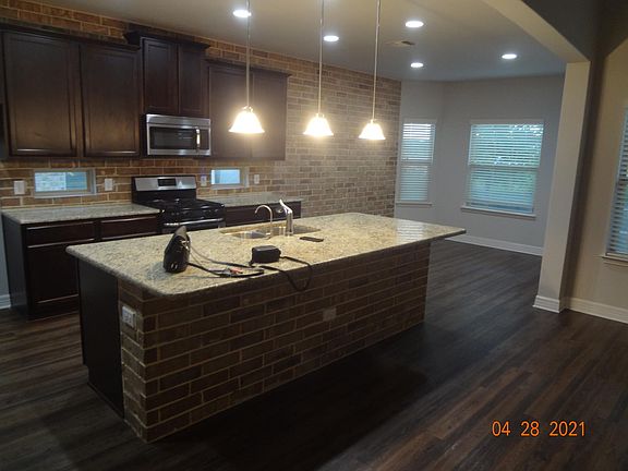 5th image of 2887 Vista Pkwy