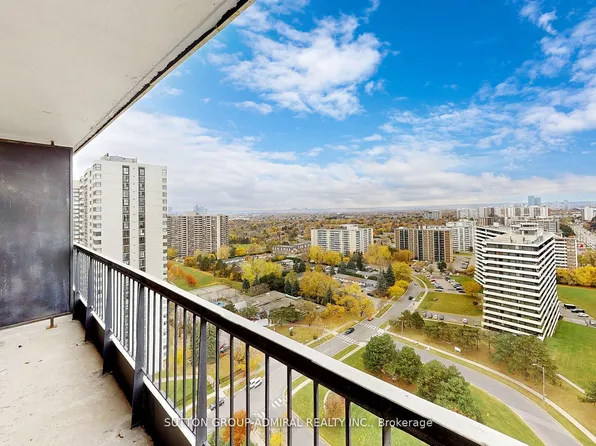 135 Antibes Dr, Toronto, ON