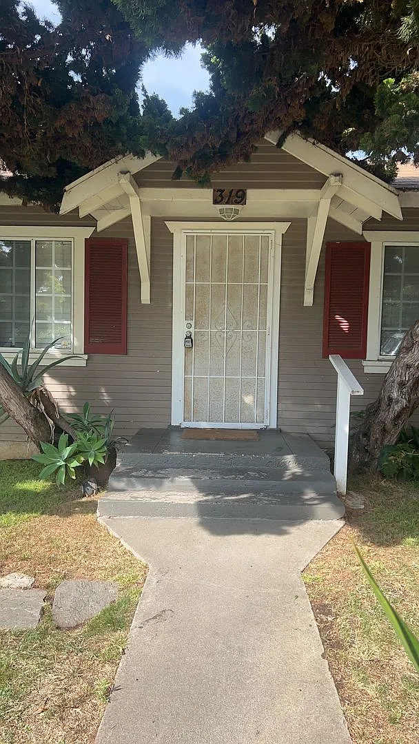 Charming Beach Cottage — Photo 1