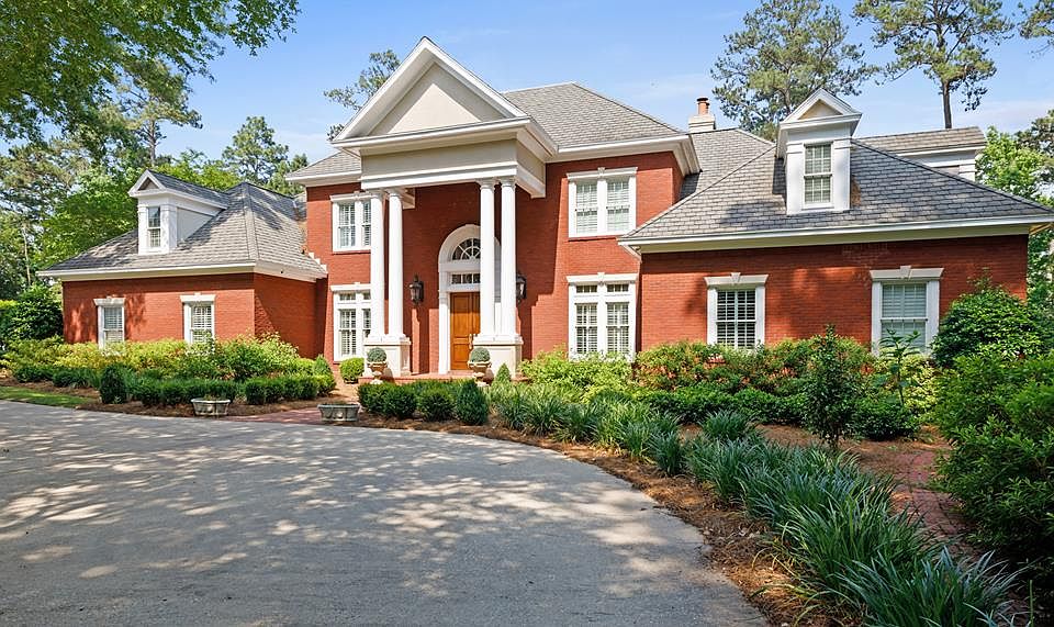 1st image of 107 Cherry Hills Dr
