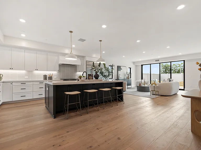 3747 Adams St — Photo 4