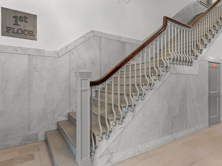 105 William St #205 — Photo 18