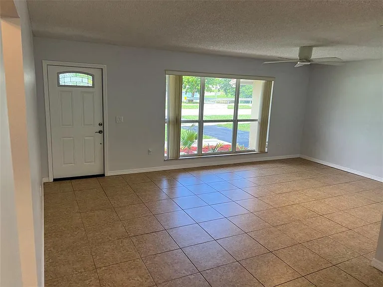 2650 NW 94th Way — Photo 5