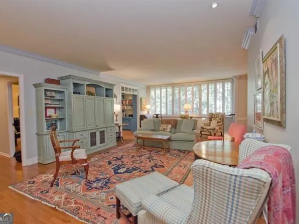 2734 Peachtree Rd NW APT B403, Atlanta, GA 30305