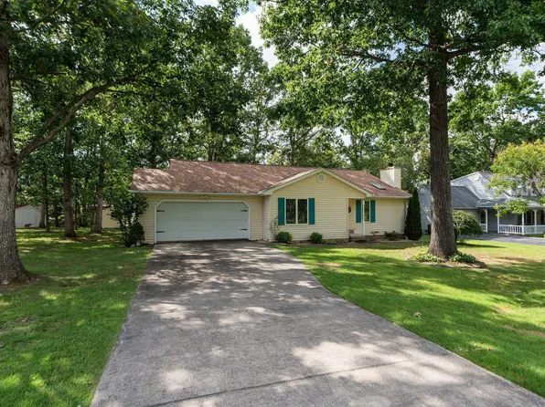 345 Cooper Dr, Stuarts Draft, VA 24477