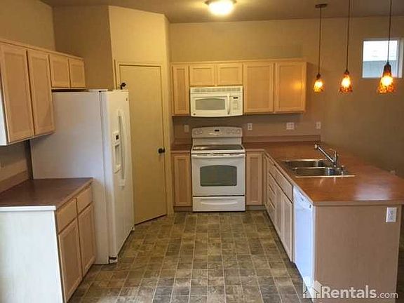 5th image of 2116 182nd Street Ct E