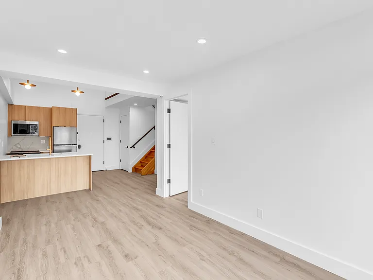 78 Beaver St #4B — Photo 13