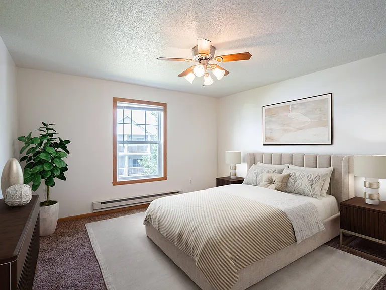 Fargo, ND Stonebridge Apartments | 21B | Bedroom