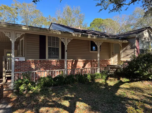2211 Fulton Ave, Pascagoula, MS 39567