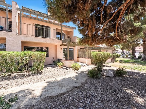 2nd image of 2716 Laguna Shores Ln