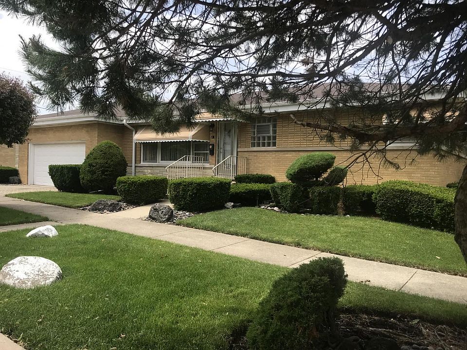 1st image of 8602 N Oketo Ave