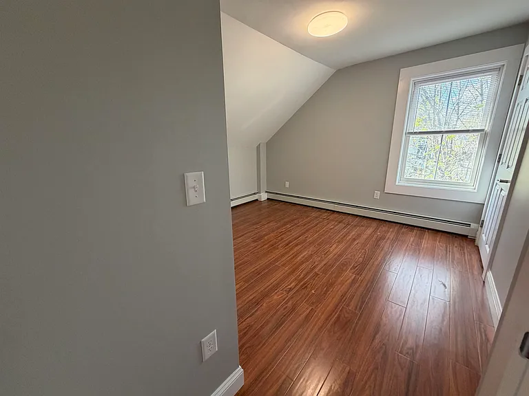 4 Elm St #B — Photo 15