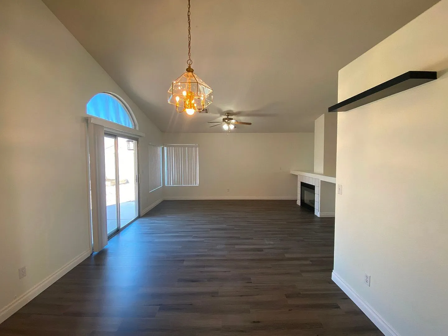 Summerlin - Single Story on Corner Lot — Photo 4