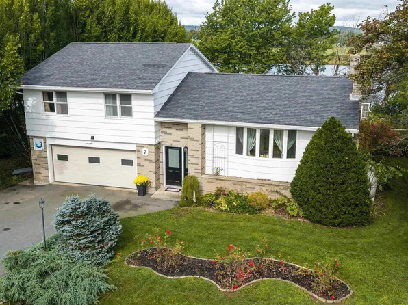 7 Lakeview Dr, Windsor, NS B0N 2T0