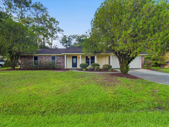 615 Madison Dr, Hinesville, GA 31313