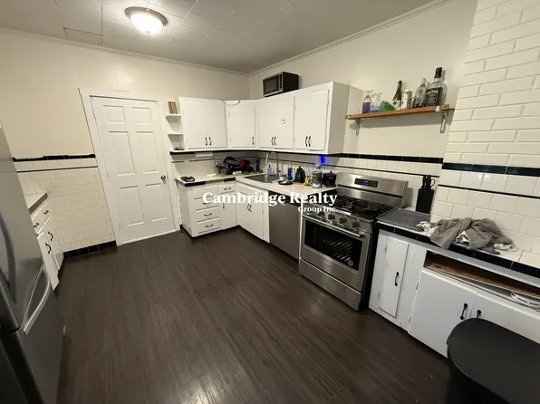 357-359 Cambridge St #2L, Cambridge, MA 02141