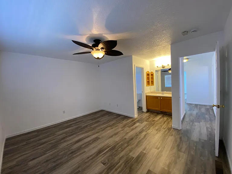 1412 Stone Canyon Rd NE — Photo 39