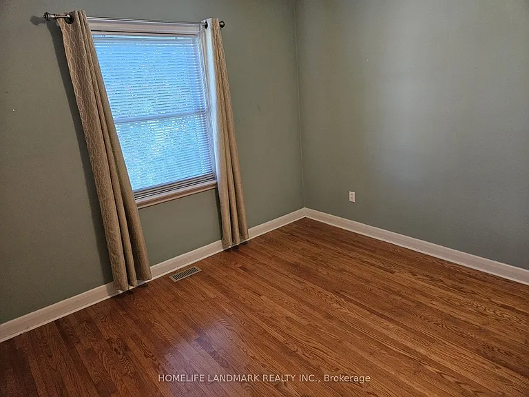 147 Fitzgibbon Ave #MAIN — Photo 31