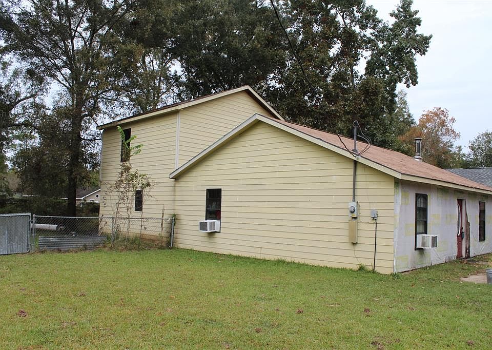 1st image of 23305 Thelma Ln