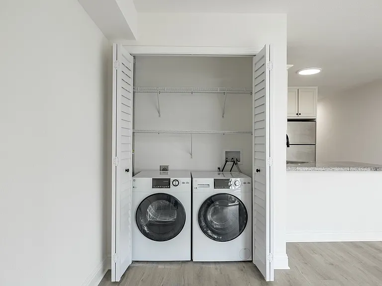 940 Guerrero St — Photo 29