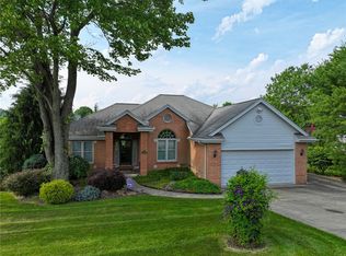 101 Covington Dr, Butler, PA 16001