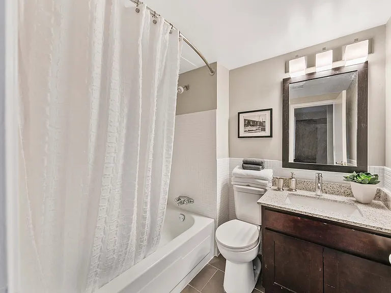 8787 Riverside Dr E — Photo 10